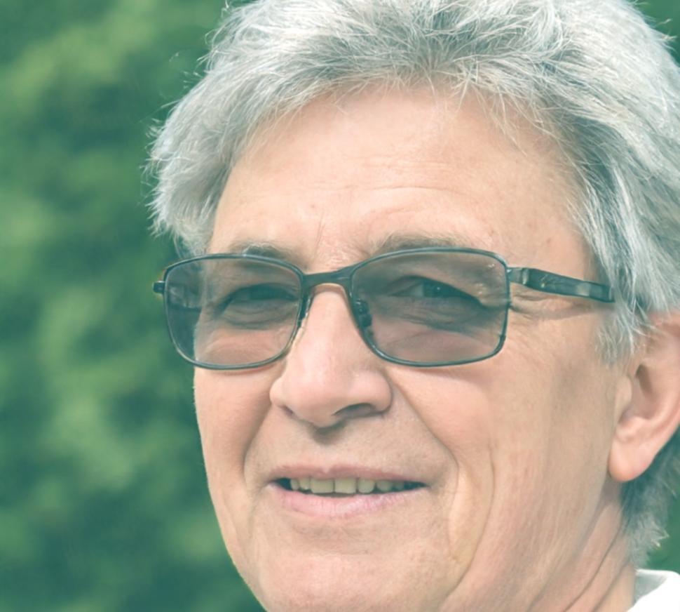 Thabo Okonkwo teaching cognitive retention techniques